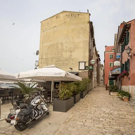 Nicolo Old Town דירה